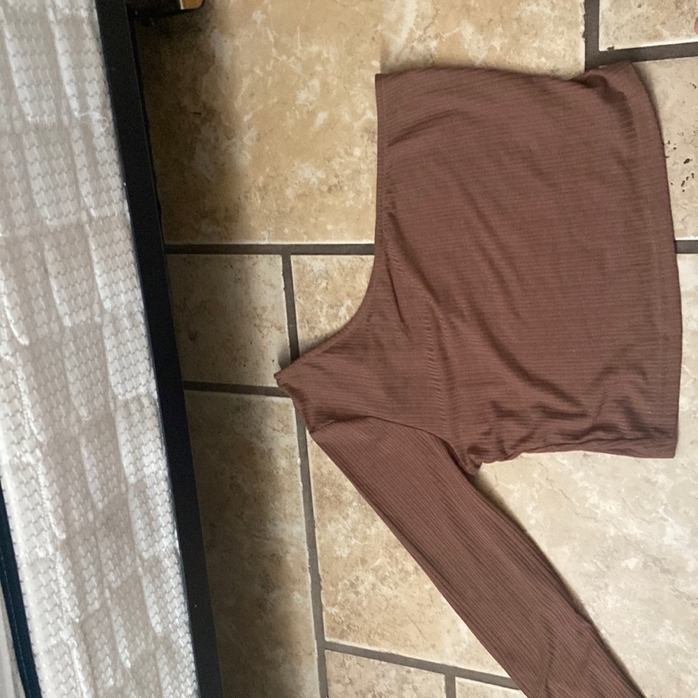 Brown crop top- One sleeve- perfect condition